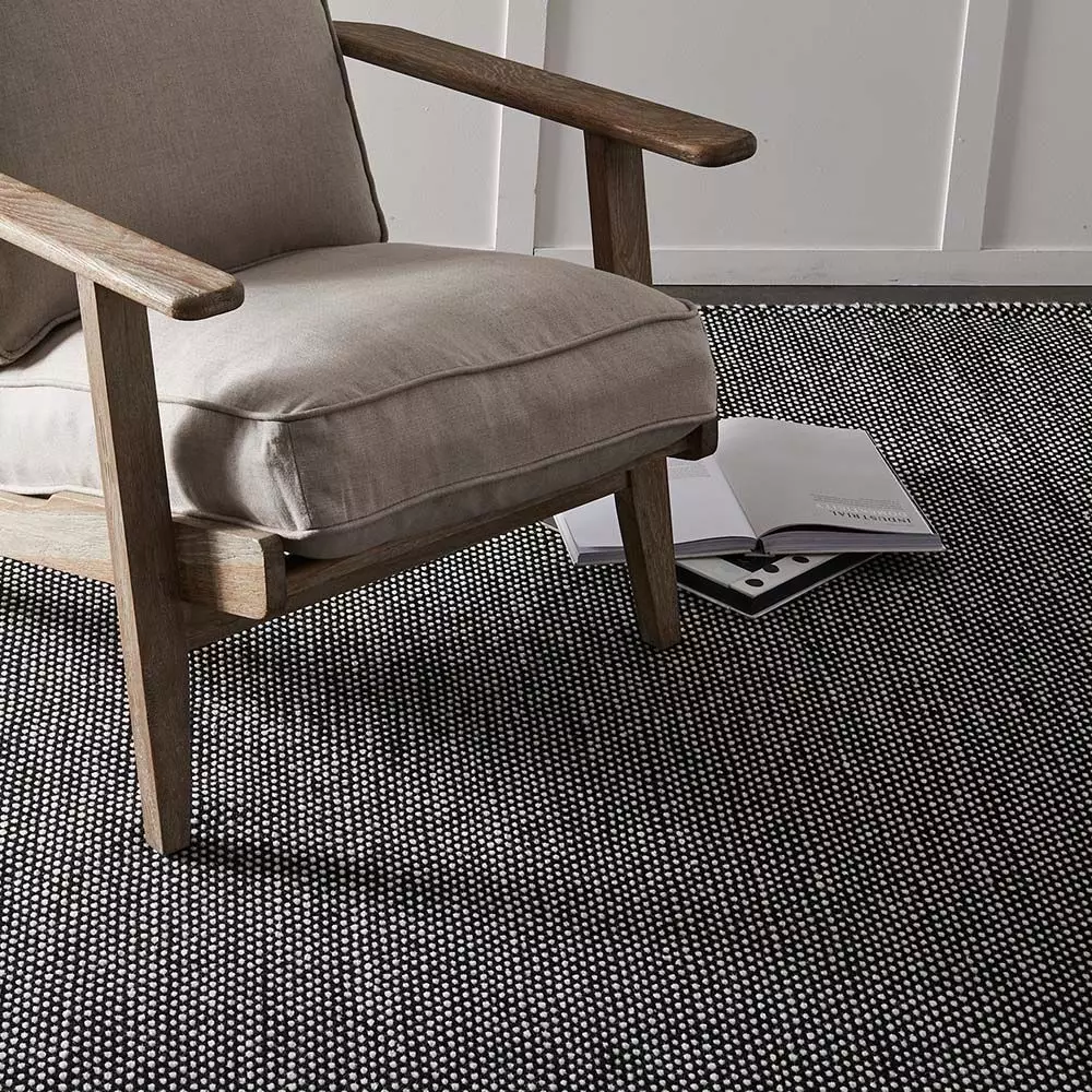 Suri Rug - Black & Ivory 1 Suri Rug - Black & Ivory