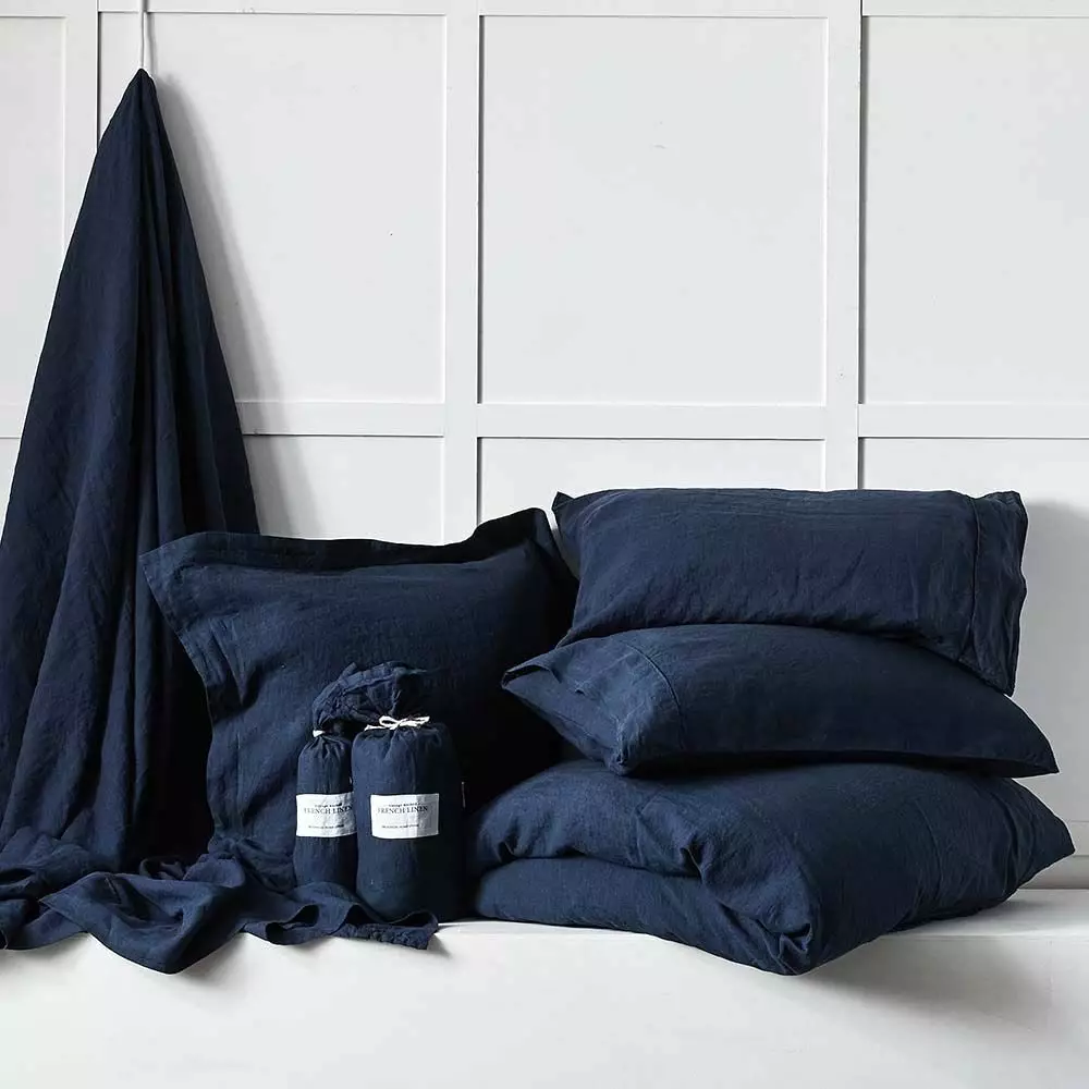 Antwerp Linen Flat Sheet - Navy 2 Antwerp Linen Flat Sheet - Navy - Image 2