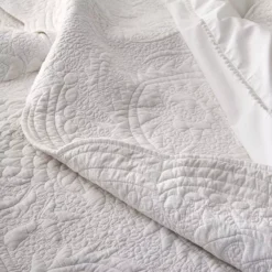 Pembroke Coverlet 240x260 -Home Style 1117258913 C